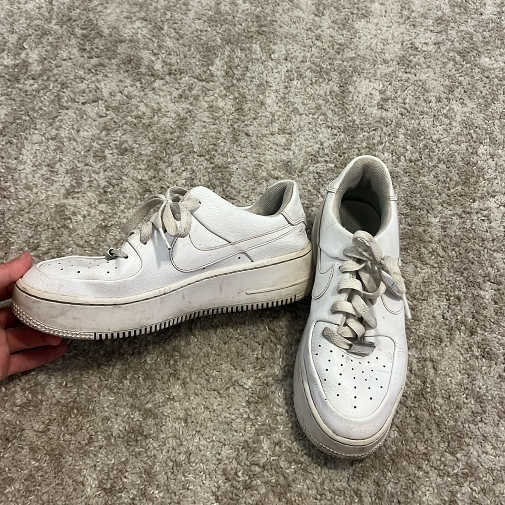 White Nike Air Force 1